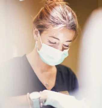 Één-op-één heroïneverlsavingscounseling sessie