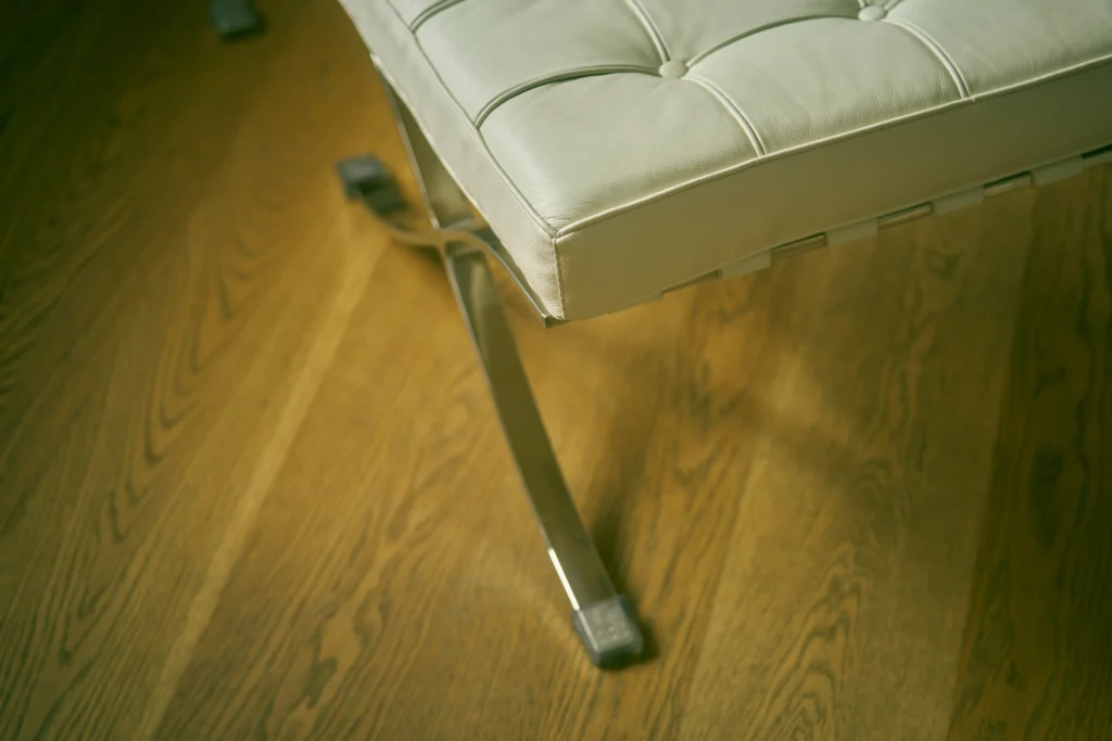 Paracelsus Recovery luxe behandelkamer met uitzicht op het meer van Zürich