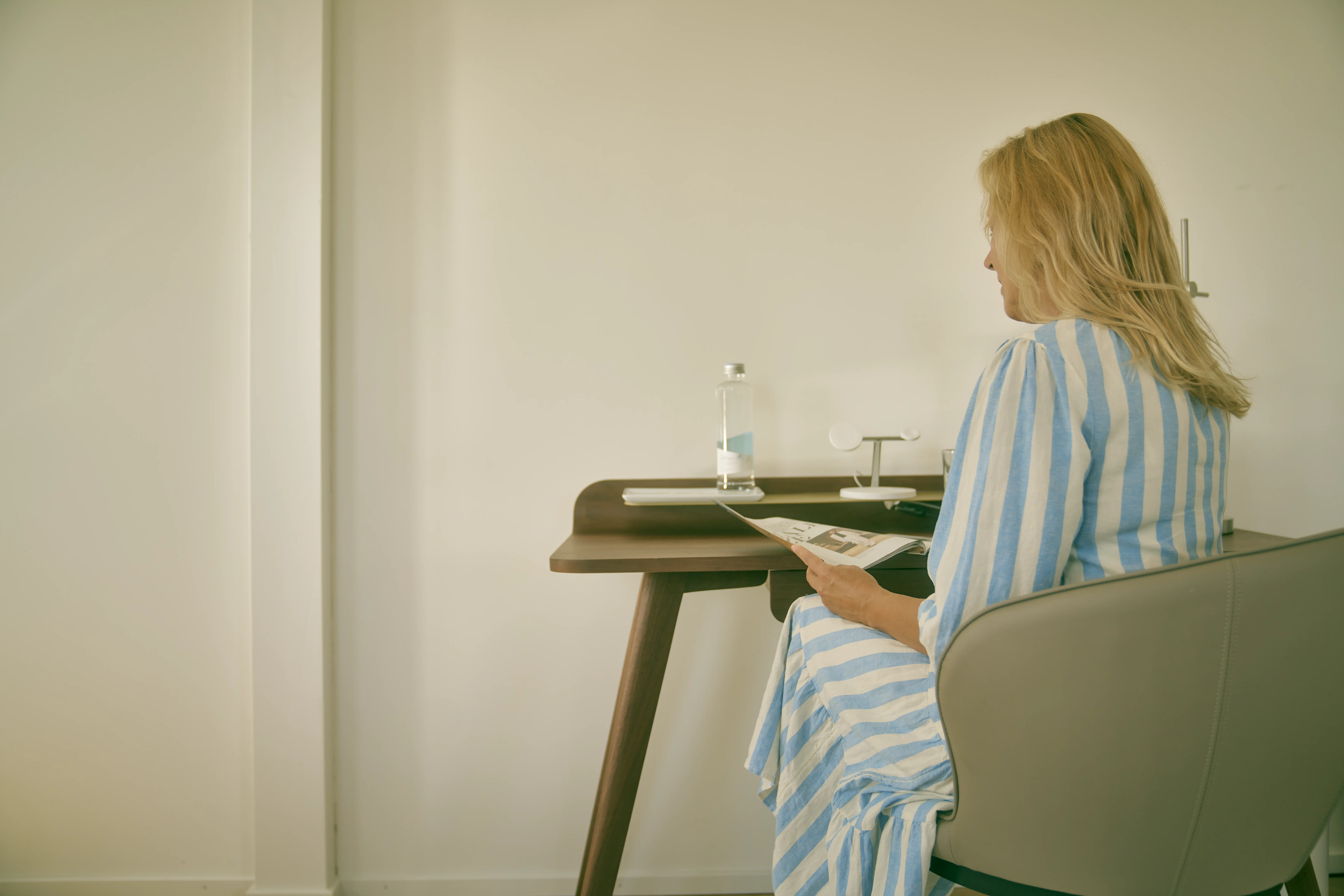 Therapiehond ontspannen in een serene luxe omgeving bij Paracelsus Recovery