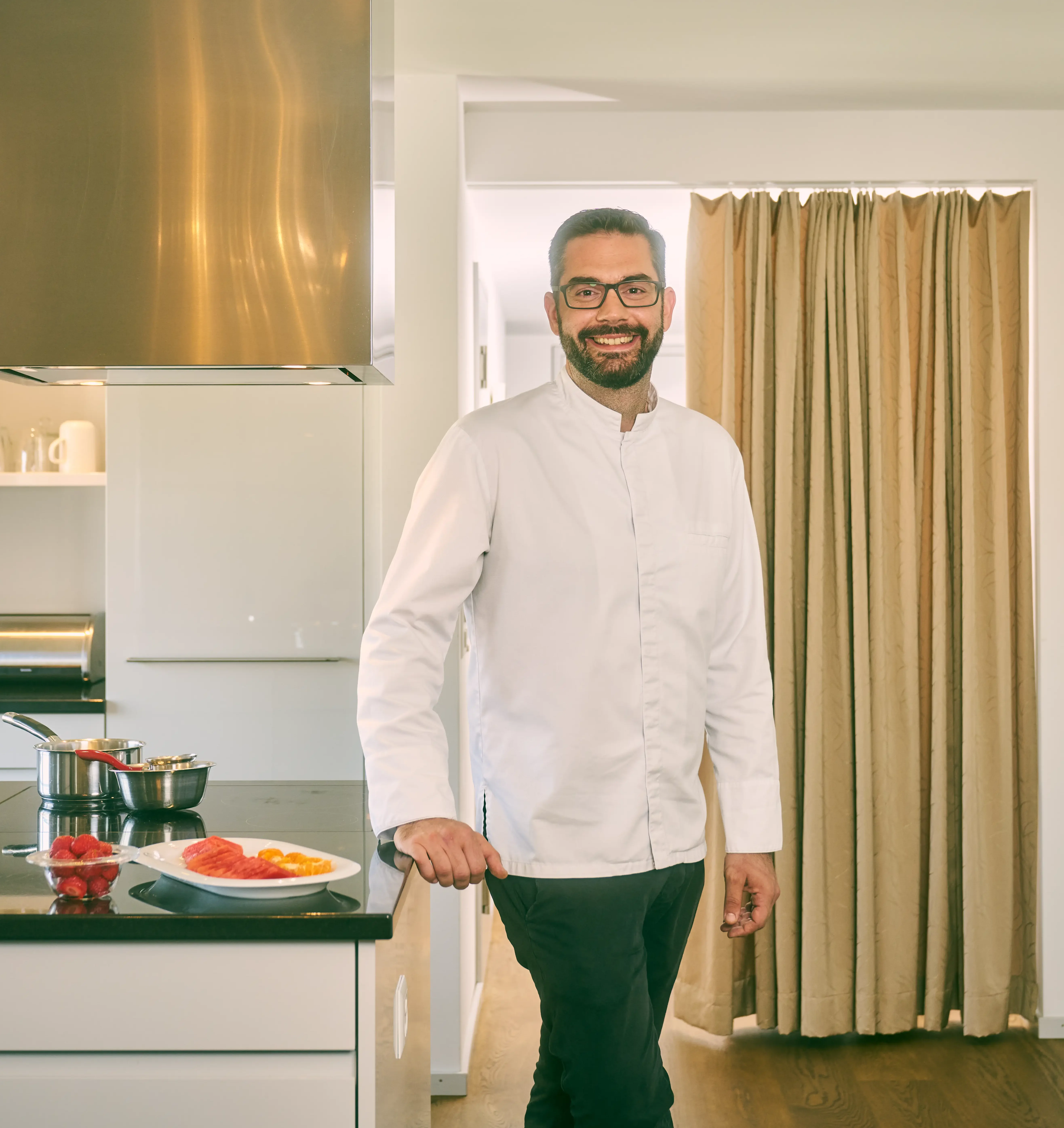 Theofanis Ragkatsis, Privékok bij Paracelsus Recovery