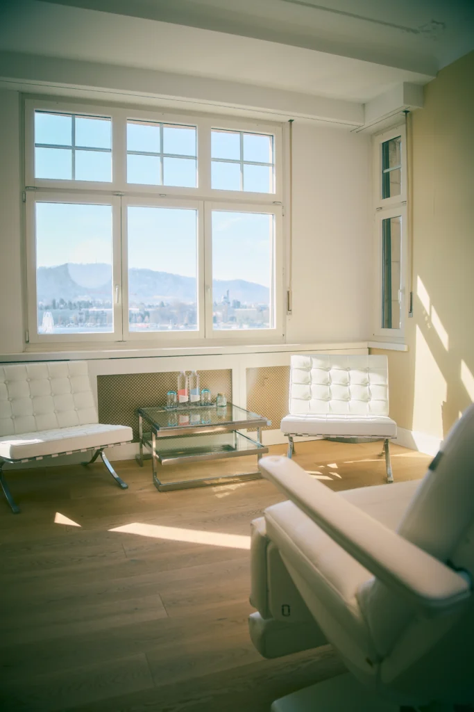 Klinische behandelkamer met geavanceerde technologie bij Paracelsus Recovery